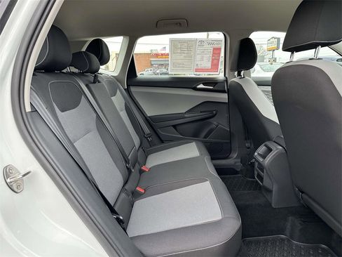 Used 2022 Volkswagen Taos S image 14