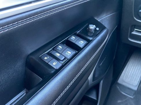 Used 2024 Jeep Wagoneer L Series II RWD image 39