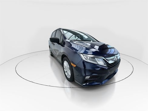 Used 2018 Honda Odyssey LX image 2