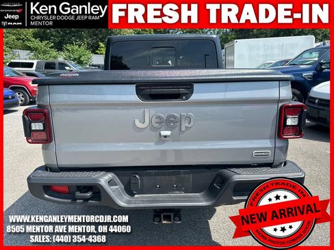 Used 2020 Jeep Gladiator Overland AWD/4WD image 10