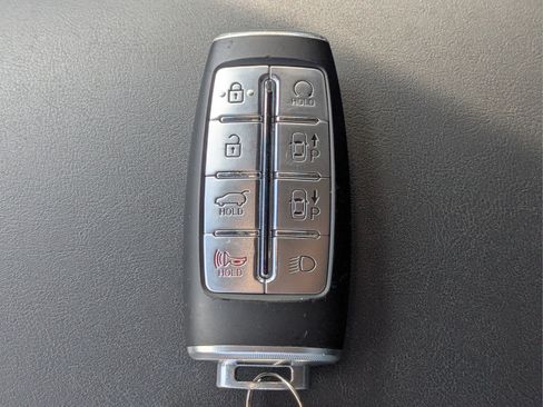 Used 2023 Genesis GV70 2.5T w/ Advanced Package AWD/4WD image 34