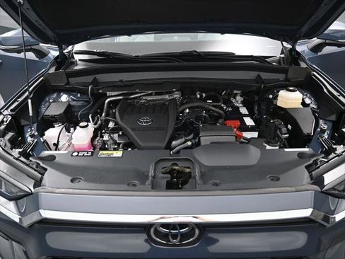 Certified 2024 Toyota Grand Highlander AWD image 42