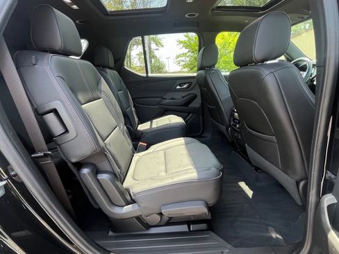 Certified 2022 Chevrolet Traverse RS AWD/4WD image 19