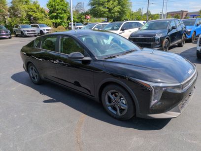 New 2026 Kia K4 LXS