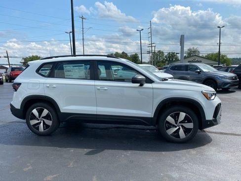 New 2025 Volkswagen Taos S image 8