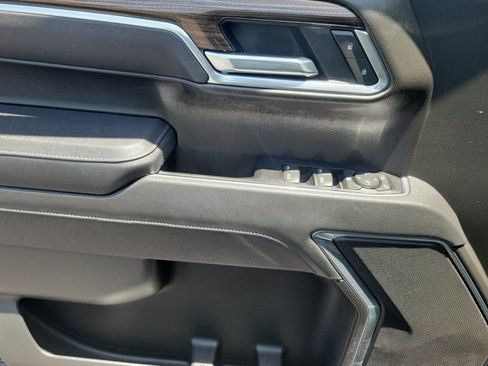 Used 2025 Chevrolet Silverado 1500 RST AWD/4WD image 14