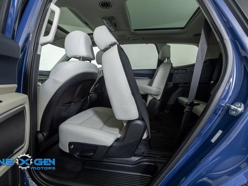Used 2025 Kia Telluride SX w/ SX Captain's Chair Package AWD/4WD image 29