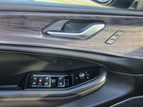 Used 2023 Jeep Grand Cherokee L Overland w/ Rear Seat Video Group I AWD/4WD image 16