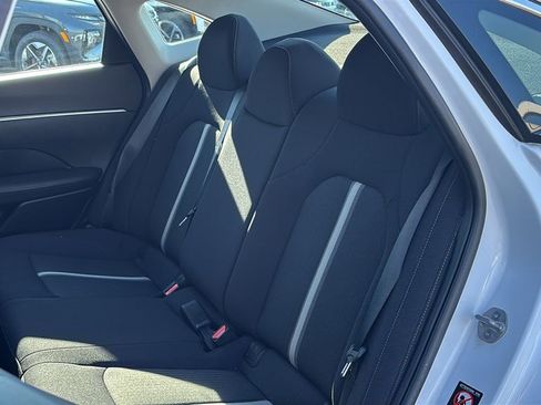 Used 2023 Hyundai Sonata SE image 27