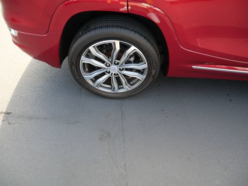 Used 2018 GMC Terrain Denali w/ Advanced Safety Package AWD/4WD image 32