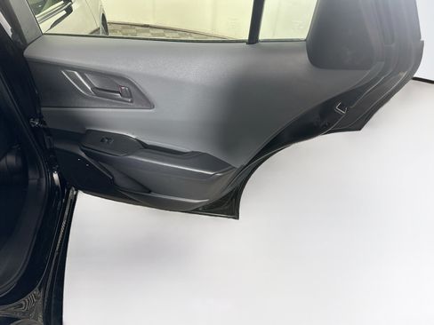Used 2025 Toyota Prius LE FWD image 30