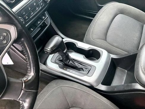 Used 2018 Chevrolet Colorado LT image 17