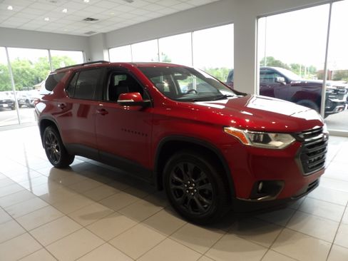 Used 2021 Chevrolet Traverse RS AWD/4WD image 3