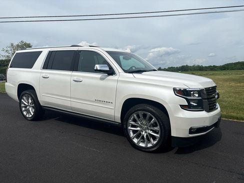 Used 2019 Chevrolet Suburban Premier w/ Premier Plus Edition AWD/4WD image 4