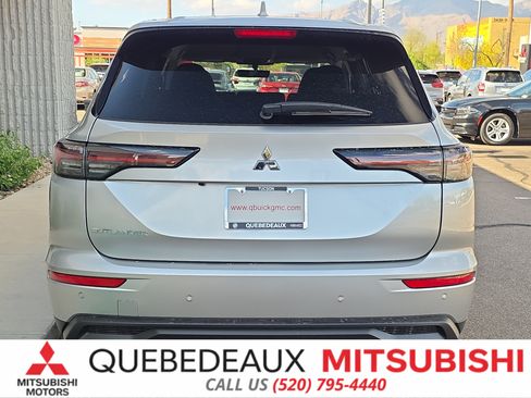 New 2026 Mitsubishi Outlander ES FWD image 6