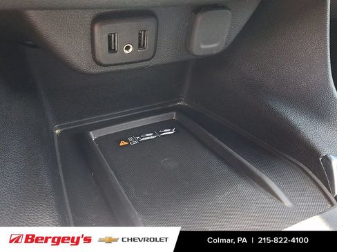 Used 2023 Chevrolet Traverse LT AWD/4WD image 28