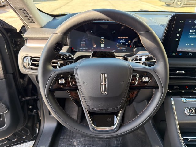 New 2027 Lincoln Aviator AWD image 26