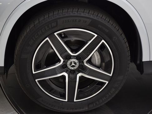 Used 2026 Mercedes-Benz GLC 300 image 12