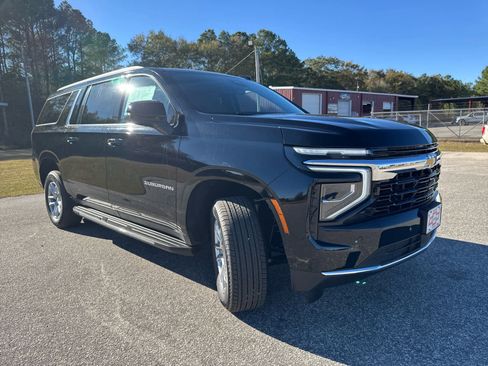 New 2026 Chevrolet Suburban LS image 10