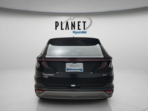 Certified 2025 Hyundai Tucson SEL AWD/4WD image 6
