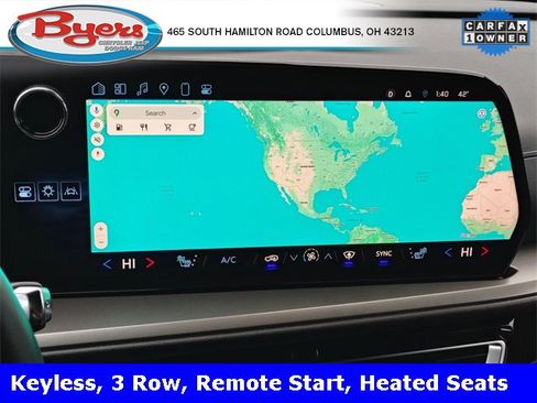 Used 2025 Chevrolet Traverse LT image 3