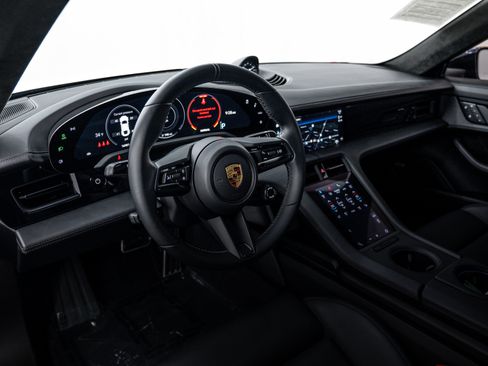 Certified 2022 Porsche Taycan GTS image 13