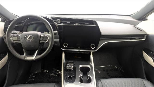 Used 2023 Lexus RZ 450e Premium w/ Technology Package AWD/4WD image 26