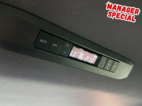 Used 2023 Toyota Sienna XLE Woodland Edition AWD/4WD image 28