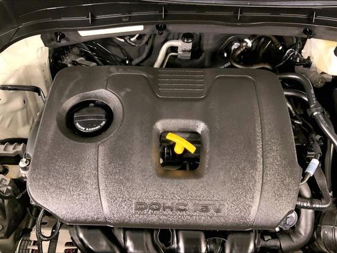 Certified 2025 Kia Soul LX FWD image 30