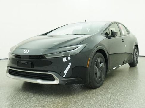 New 2026 Toyota Prius Plug-In Hybrid FWD image 32