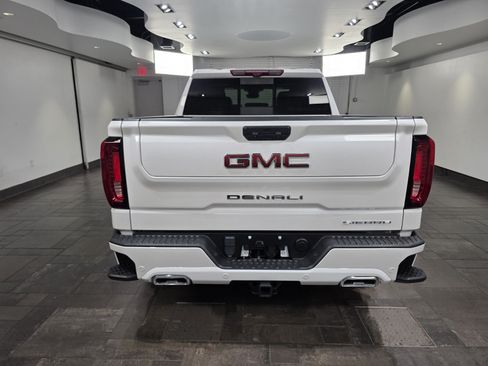 Used 2024 GMC Sierra 1500 Denali AWD/4WD image 5