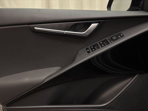 Certified 2023 Kia Niro EX Touring FWD image 10