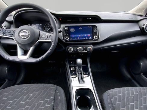 Used 2023 Nissan Kicks SV image 7