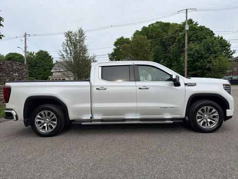 Used 2023 GMC Sierra 1500 Denali w/ Technology Package AWD/4WD image 8