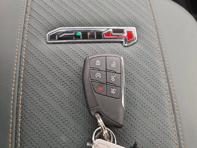 Used 2026 GMC Yukon AT4 w/ AT4 Premium Plus Package AWD/4WD image 34