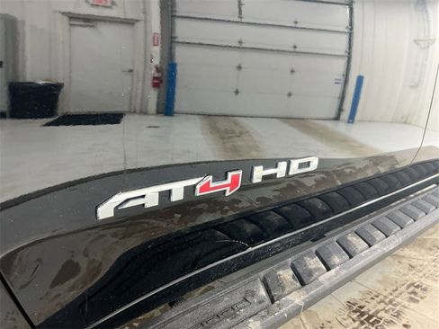 Used 2021 GMC Sierra 2500 AT4 w/ AT4 Premium Plus Package image 27