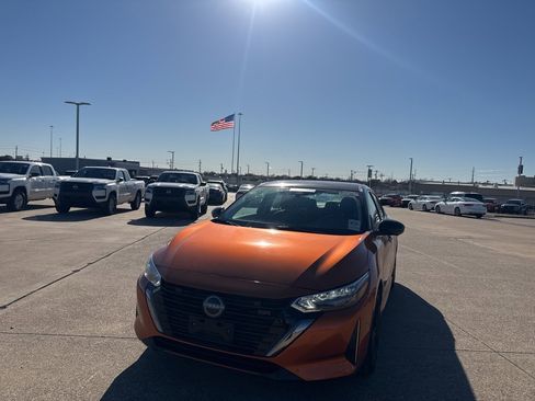 Certified 2024 Nissan Sentra SR w/ SR Premium Package image 6