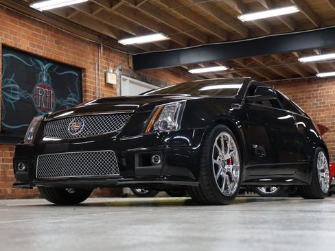 Used 2014 Cadillac CTS V w/ Wood Trim Package RWD image 4