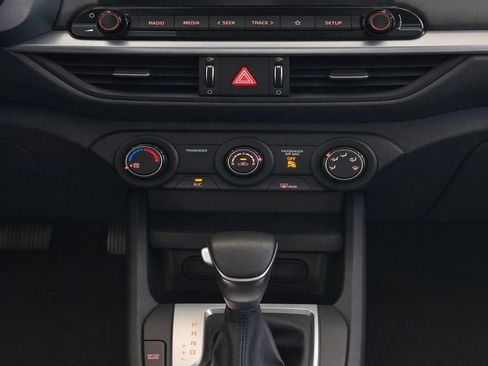 Used 2024 Kia Forte LXS FWD image 25