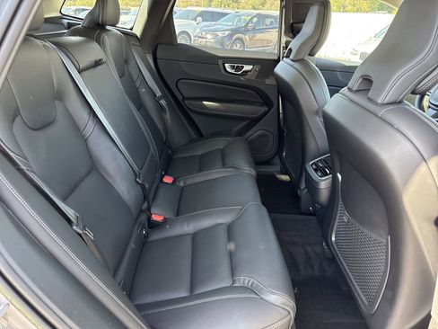 Used 2023 Volvo XC60 B5 Ultimate w/ Climate Package image 30