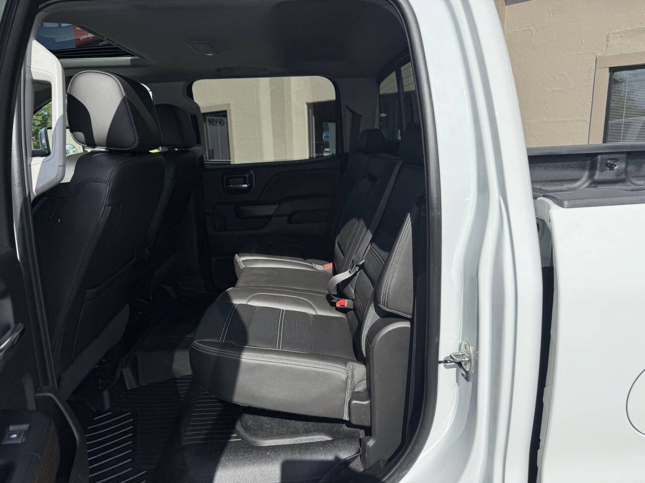 Used 2019 GMC Sierra 3500 Denali w/ Duramax Plus Package AWD/4WD image 9
