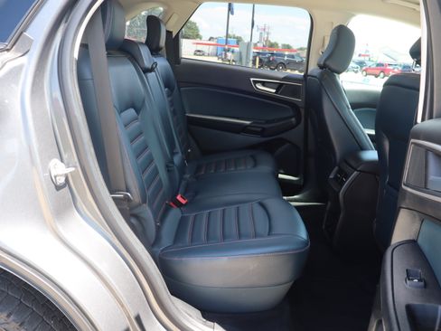 Used 2023 Ford Edge SEL w/ Sport Appearance Package AWD/4WD image 12
