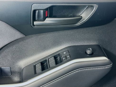 Certified 2025 Toyota Highlander LE FWD image 18
