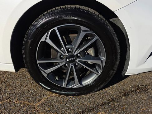Used 2024 Kia Forte LXS FWD image 22