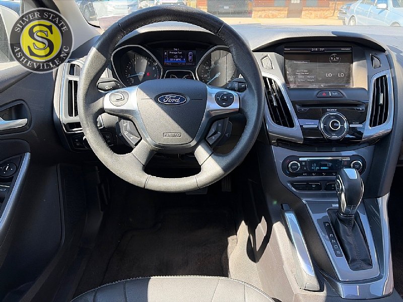 Used 2013 Ford Focus Titanium w/ Titanium Handling Pkg FWD image 26