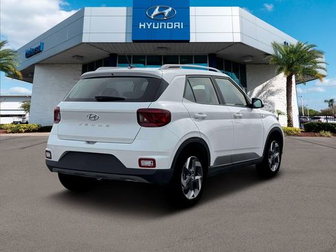 New 2026 Hyundai Venue SEL FWD image 8