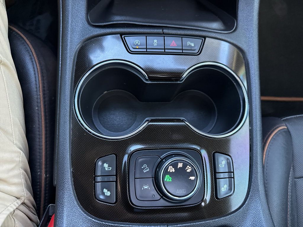 Used 2020 GMC Acadia AT4 w/ Driver Alert Package II AWD/4WD image 27