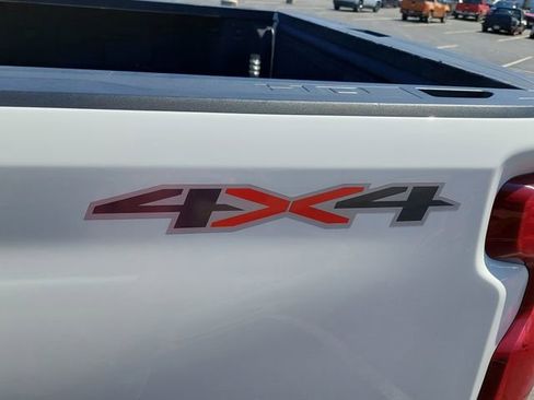 Used 2022 Chevrolet Silverado 2500 Custom w/ Custom Convenience Package AWD/4WD image 38