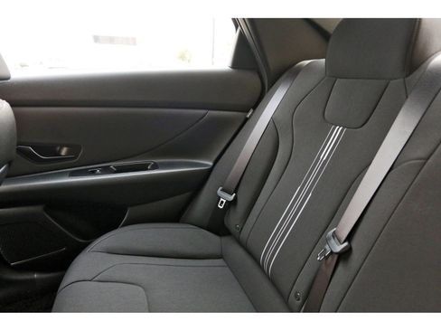Certified 2025 Hyundai Elantra Sport FWD image 13
