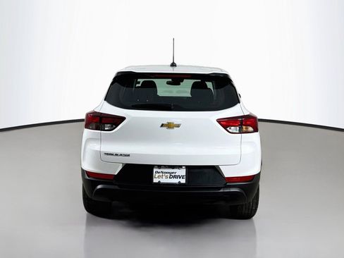 Used 2024 Chevrolet TrailBlazer LS FWD image 11